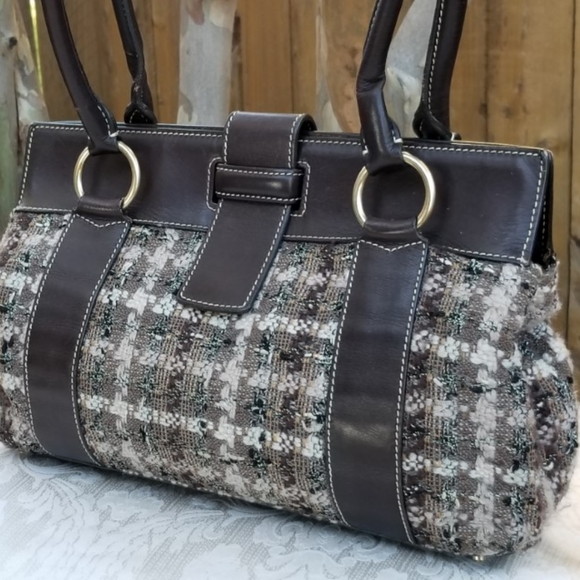 Lovely St. John Collection  Jacquard handbag - Picture 4 of 16